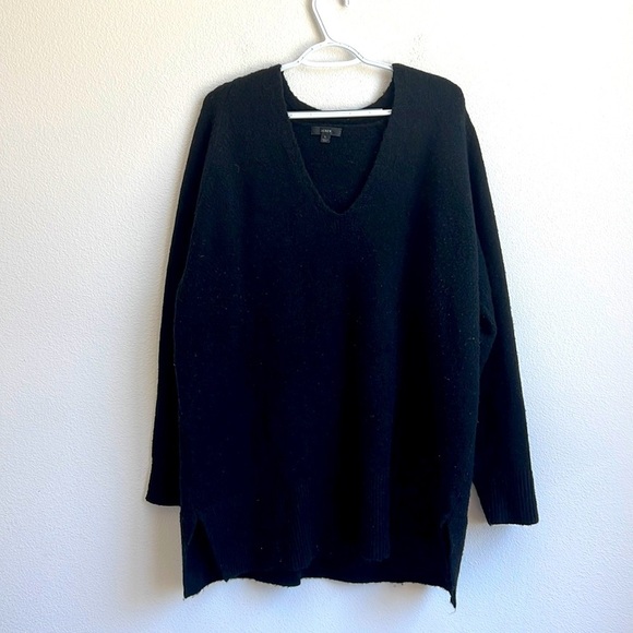 J Crew Black Stretch-wool V-neck tunic sweater - Picture 1 of 11